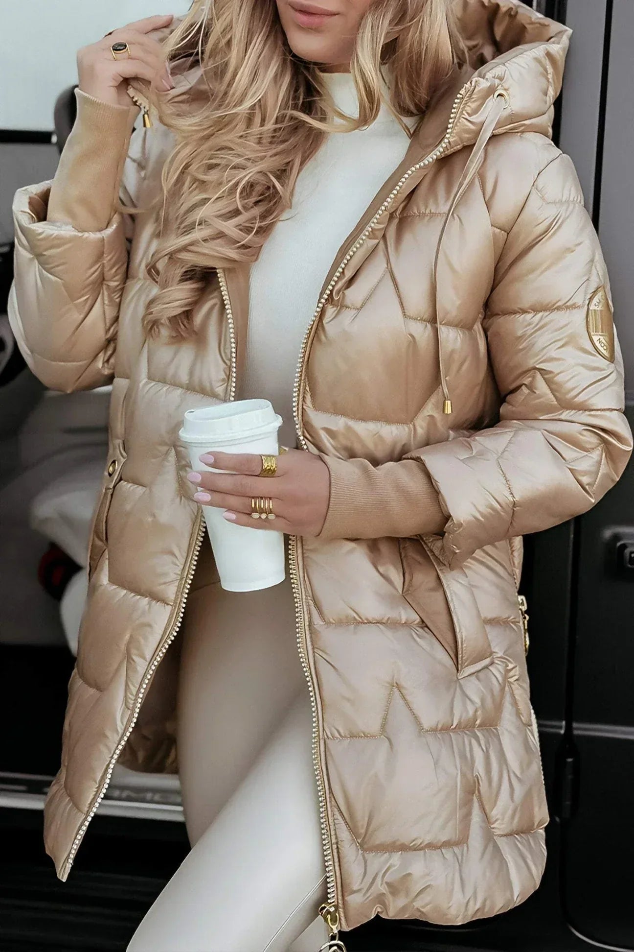 Casa Penélope | Astrid - Elegante abrigo de invierno con capucha y forro